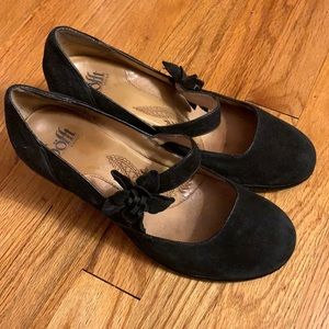 Black suede low heel Mary Janes- Softt- 7 1/2